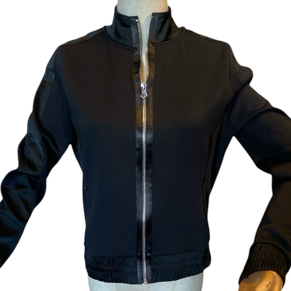 NWT IVY PARK Black Jacket. Size Medium